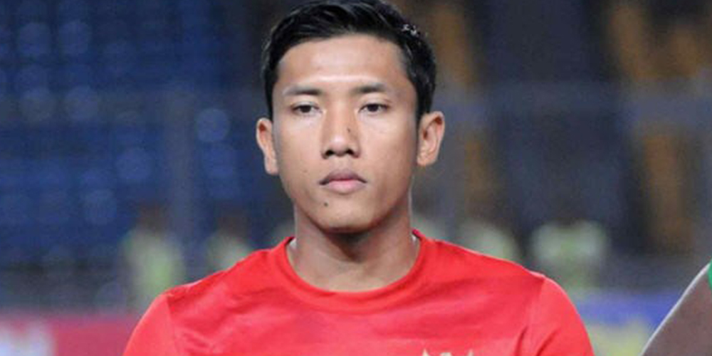 Ahmad Bustomi, maestro lini tengah Indonesia saat Timnas belum semegah sekarang, sebelum media sosial mempopulerkan nama Thom Haye dan Joey Pelupessy