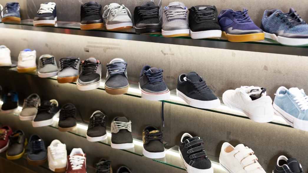ilustrasi sneaker