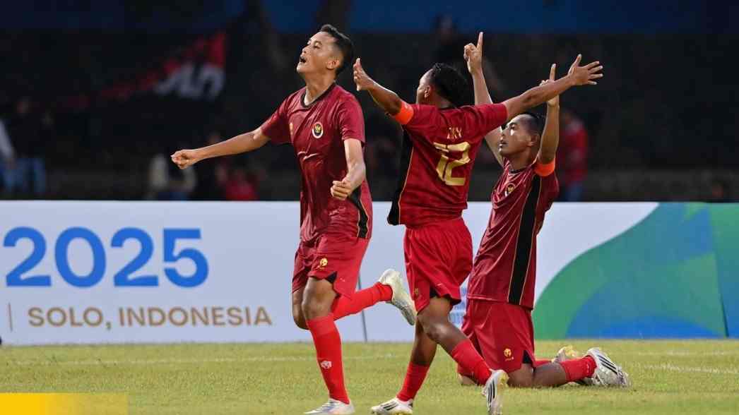 Para pemain Timnas CP Indonesia merayakan gol ke gawang Thailand dalam semifinal IFCPF Asia Oceania Cup 2025 di Stadion Sriwedari, Solo.