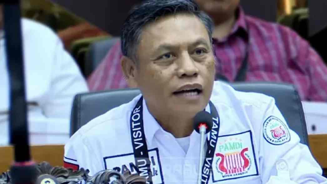 Sekretaris Jenderal PAMDI, Waskito, saat menyampaikan usulan kewajiban royalti untuk panggung hiburan rakyat  saat rapat dengar pendapat di Baleg DPR RI.