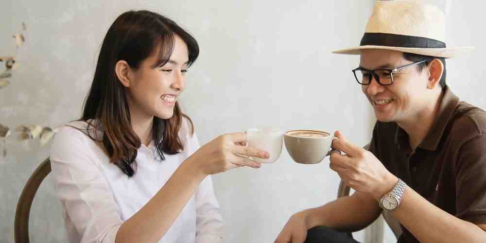 Menikmati secangkir kopi di pagi hari bukan hanya soal kebiasaan, tapi juga dinilai lebih baik bagi kesehatan jantung dan kebugaran tubuh.