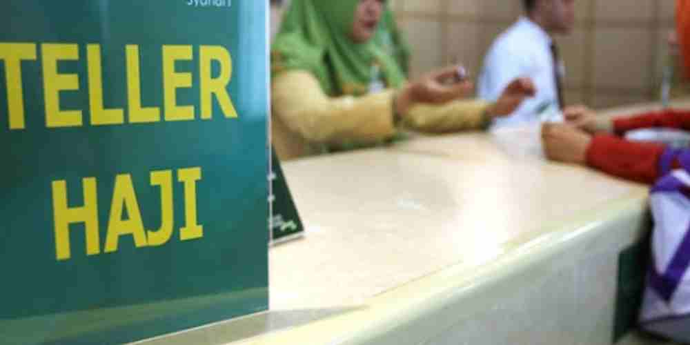 Waktu kian menipis, kepastian belum datang. Ratusan calon jemaah haji Tuban masih menunggu keputusan pusat soal pelunasan tahap dua.