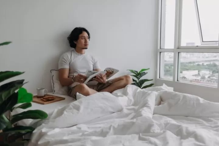 Datang tepat waktu bukan soal jam, tapi soal integritas. Kebiasaan kecil yang diam-diam mencerminkan kualitas batin seseorang.
