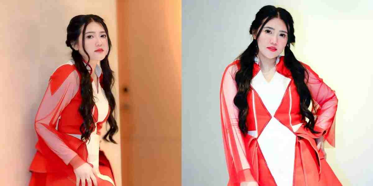 Via Vallen meniti karier dari pengamen jalanan hingga menjadi pedangdut berbayaran tinggi dengan honor manggung puluhan hingga ratusan juta rupiah.