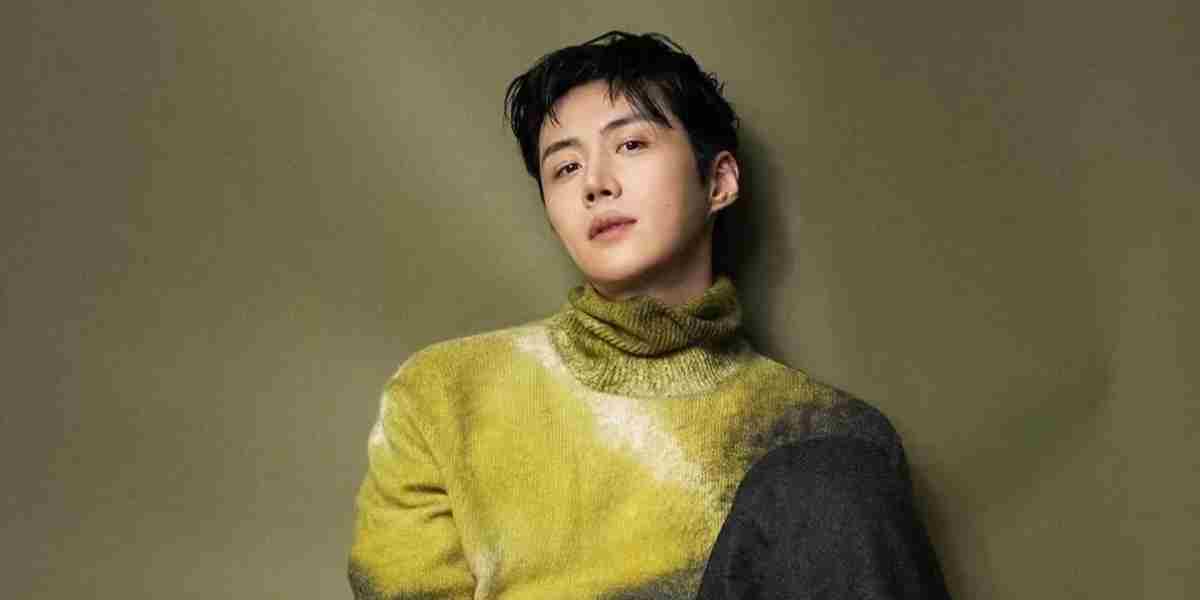 Totalitas tanpa setengah-setengah. Kim Seon-ho sampai belajar empat bahasa demi peran interpreter di drama Netflix terbarunya