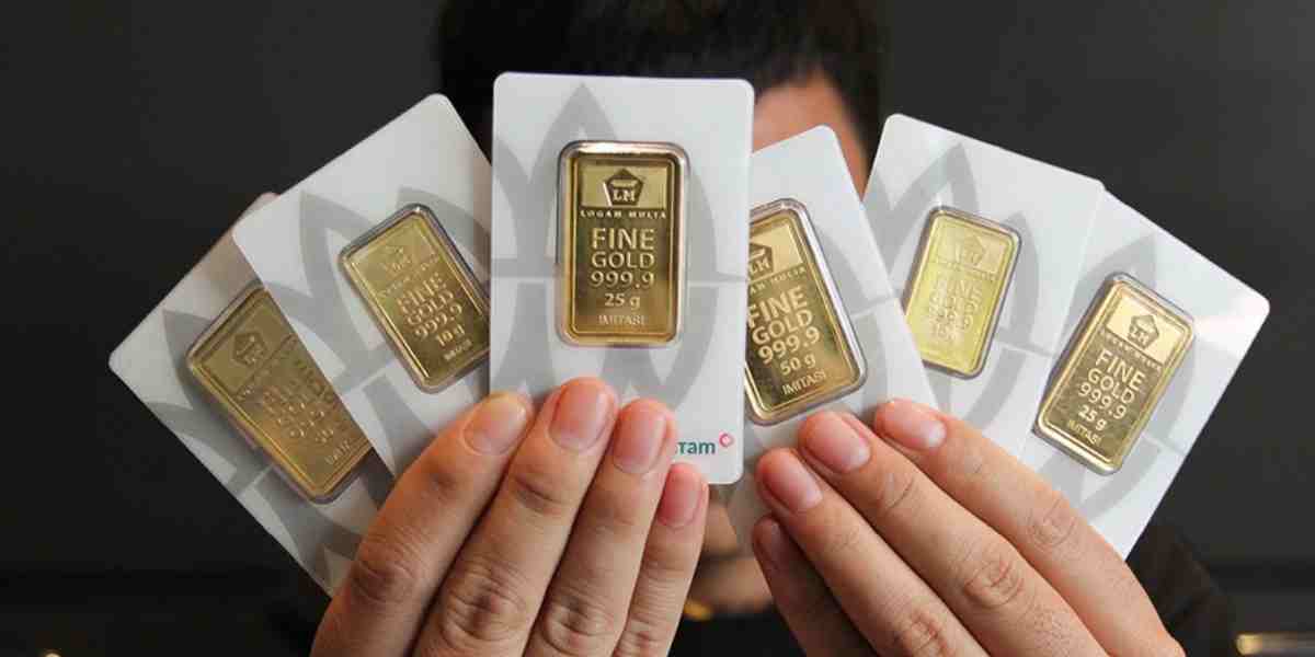 Harga emas Antam kembali tembus rekor tertinggi sepanjang sejarah, menunjukkan tren penguatan signifikan di pasar logam mulia.