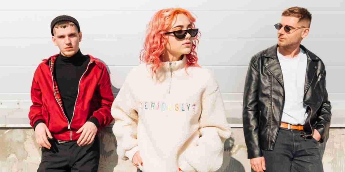 Nggak ribut, tapi terasa. Quiet Artistry jadi cara Gen Z tampil stylish tanpa teriak&mdash;minimalis, bermakna, dan tahan lama.