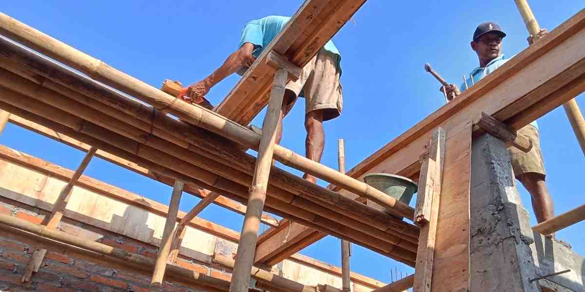 Bangun rumah tanpa boros? Hindari 4 kesalahan umum ini agar biaya pembangunan tetap sesuai anggaran dan proyek rumah impianmu berjalan lancar