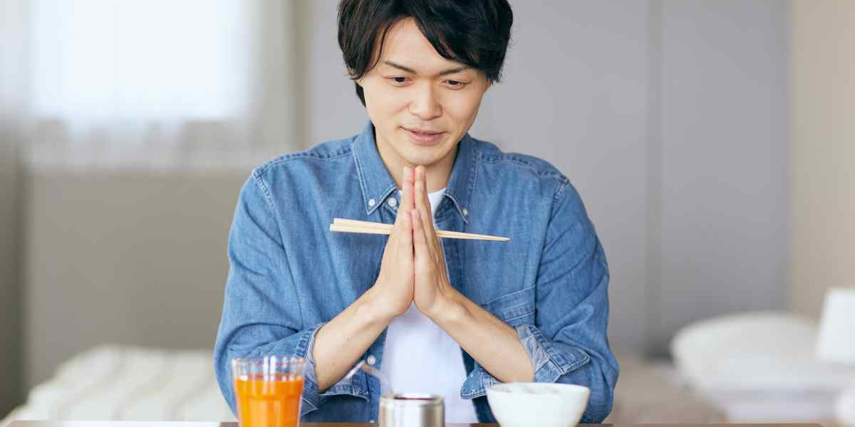 Dua kata sederhana bisa mencerminkan kepribadian besar. Psikologi membuktikan, sopan itu bukan basa-basi&mdash;tapi tanda kematangan emosi.