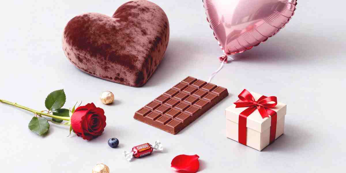 Valentine&rsquo;s Day ternyata lahir dari kisah tragis, ritual kuno, hingga strategi bisnis modern. Bukan cuma soal cokelat dan bunga, ini fakta Valentine yang jarang diketahui