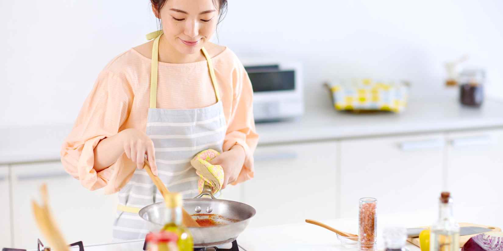 Tren masak tanpa MSG makin populer. Benarkah lebih sehat? Simak penjelasan ahli gizi soal MSG, mitos, dan fakta yang jarang diketahui.