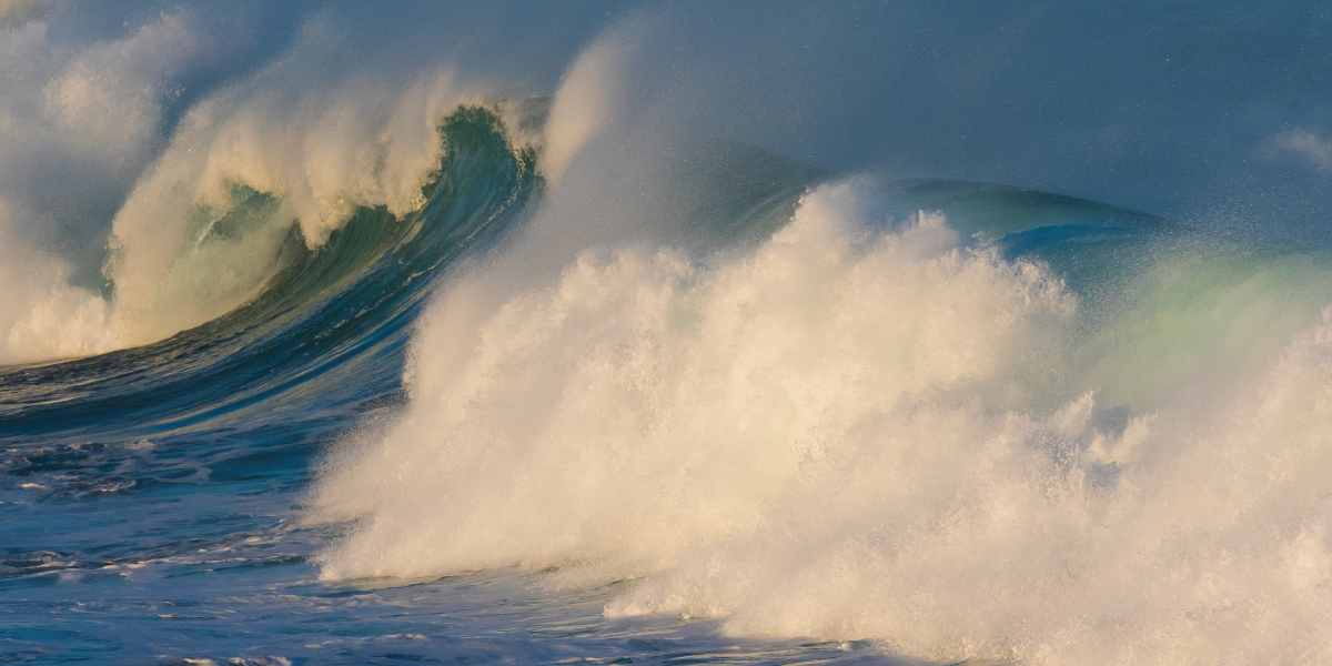 Teknologi satelit ungkap gelombang laut setinggi 35 meter di Samudra Pasifik, membuka wawasan baru tentang dinamika laut ekstrem yang sulit teramati sebelumnya.