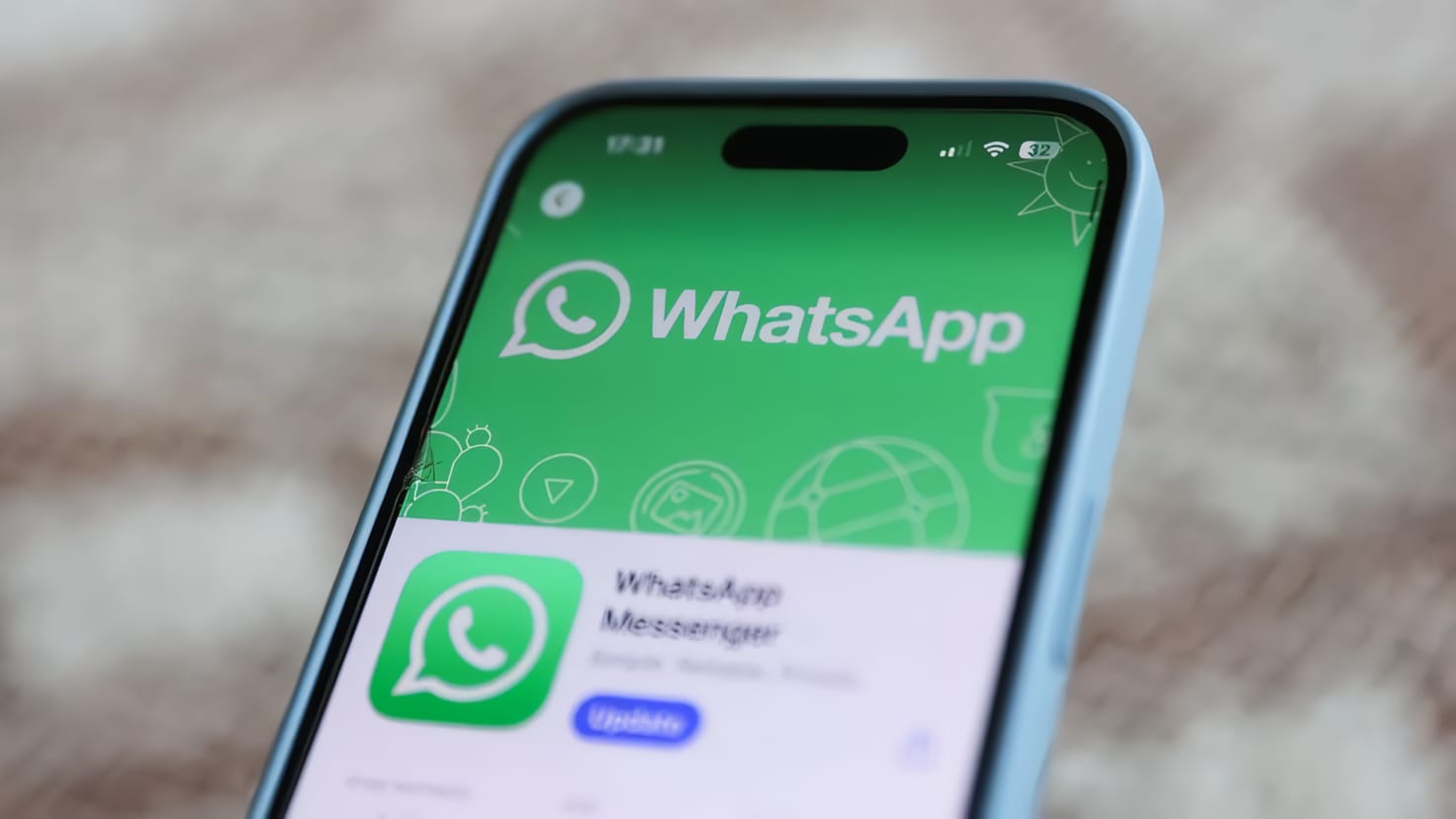 Uni Eropa menekan Meta untuk membuka kembali akses chatbot AI pihak ketiga di WhatsApp demi menjaga persaingan pasar AI tetap adil.