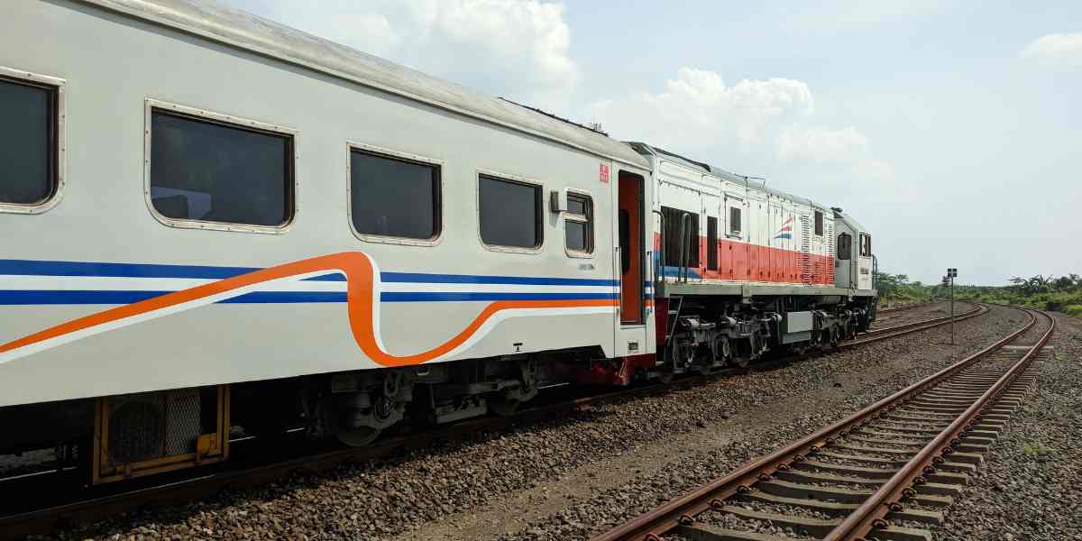 Libur panjang Imlek bikin 202 ribu orang naik kereta di hari pertama. Tapi buat kamu yang tetap kerja dan lembur, tetap semangat! Ini saatnya upgrade diri dan tetap produktif di tengah euforia lib