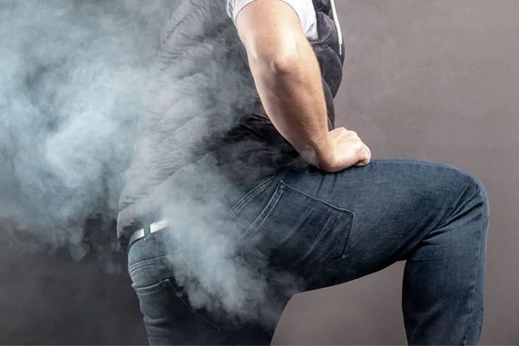 Jangan sepelekan kentut berlebihan! Jika disertai nyeri, kembung, atau BAB berdarah, segera periksa ke dokter.