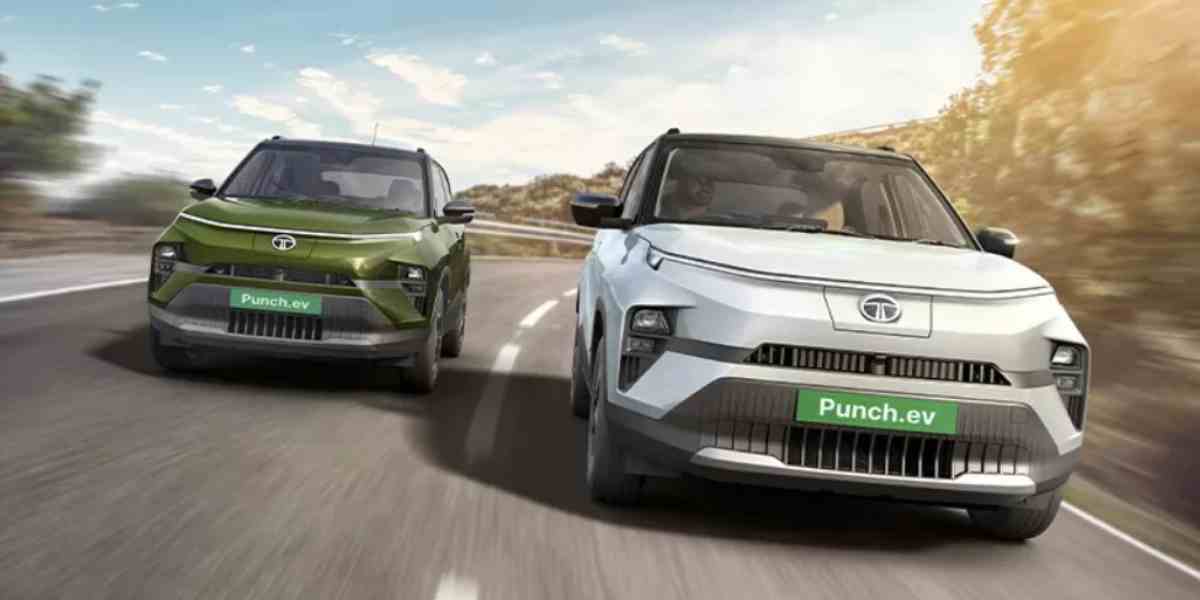 SUV listrik murah mulai dari Rp 180 jutaan sudah bisa dipesan! Tata Punch EV facelift hadir dengan baterai besar, fitur modern, dan performa kompetitif &mdash; jadi pilihan menarik di era mobil listrik