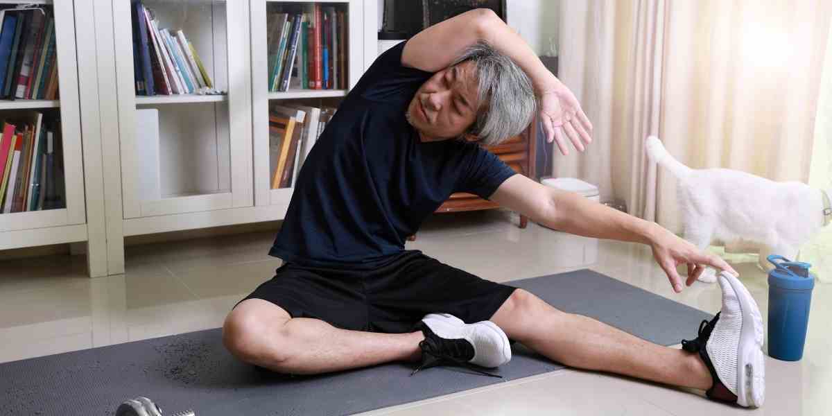Workout saat puasa itu aman kok&mdash;asal tahu waktu, jenis latihan, dan batas tubuhmu. Jangan cuma rebahan, yuk gerak cerdas selama Ramadan!