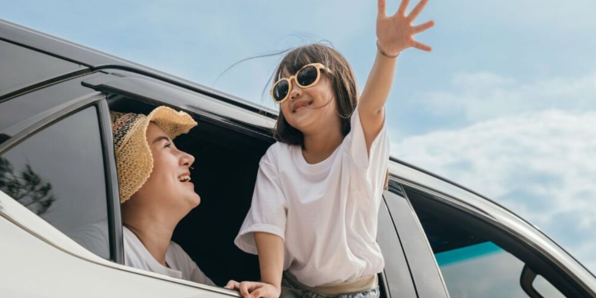 Tren slow mudik membuat perjalanan Lebaran terasa seperti road trip. Pemudik kini menikmati perjalanan dengan singgah di berbagai kota.