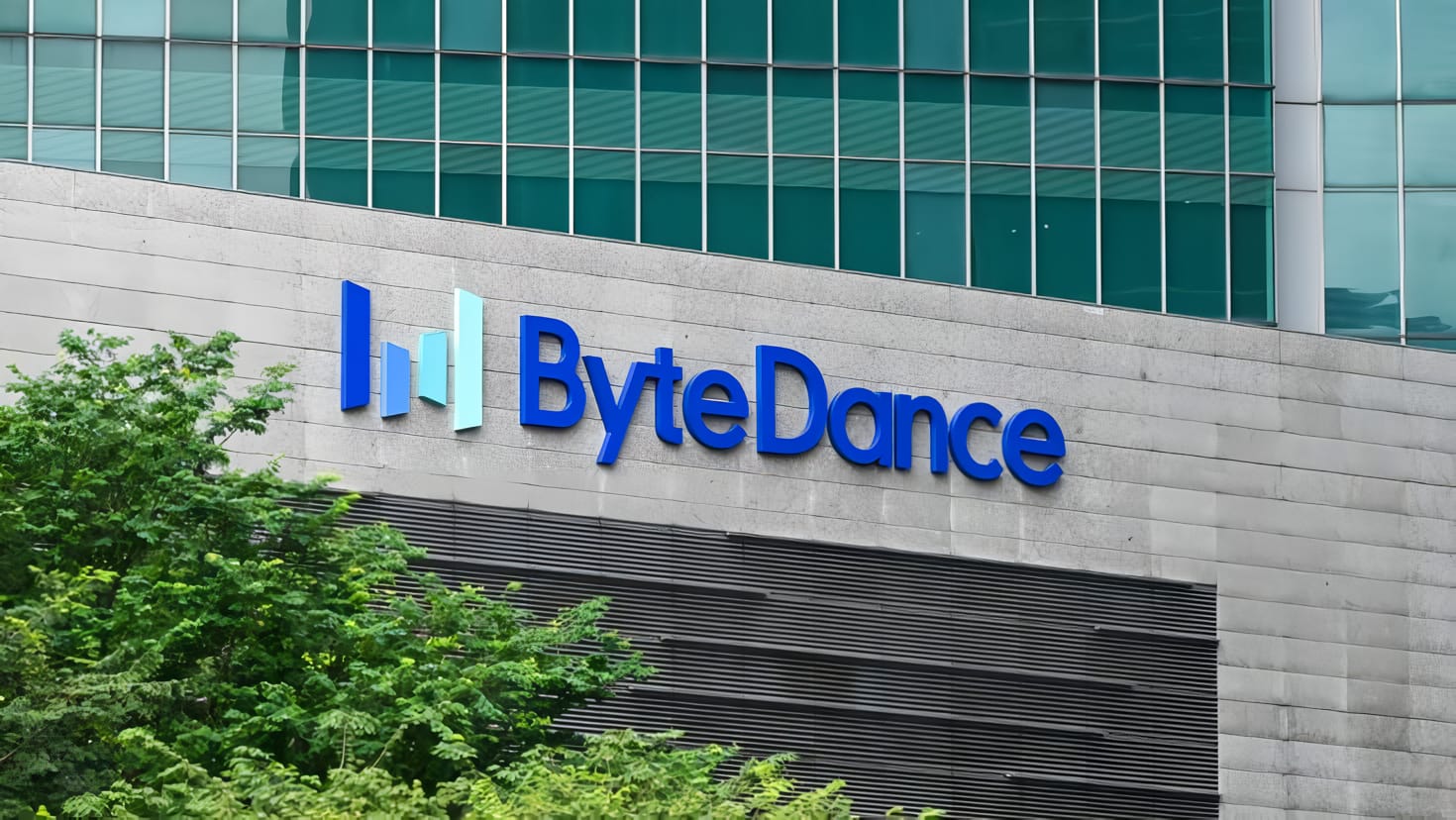 ByteDance membangun pusat komputasi AI raksasa di Malaysia dengan puluhan ribu chip Nvidia untuk memperkuat pengembangan teknologi kecerdasan buatan.