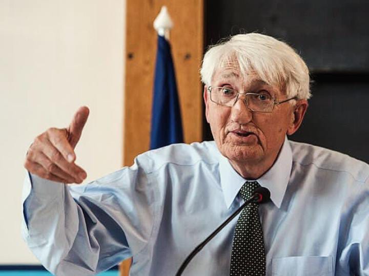 Filsuf Jerman J&uuml;rgen Habermas wafat di usia 96 tahun. Pemikir Mazhab Frankfurt ini dikenal lewat gagasan ruang publik dan teori tindakan komunikatif.