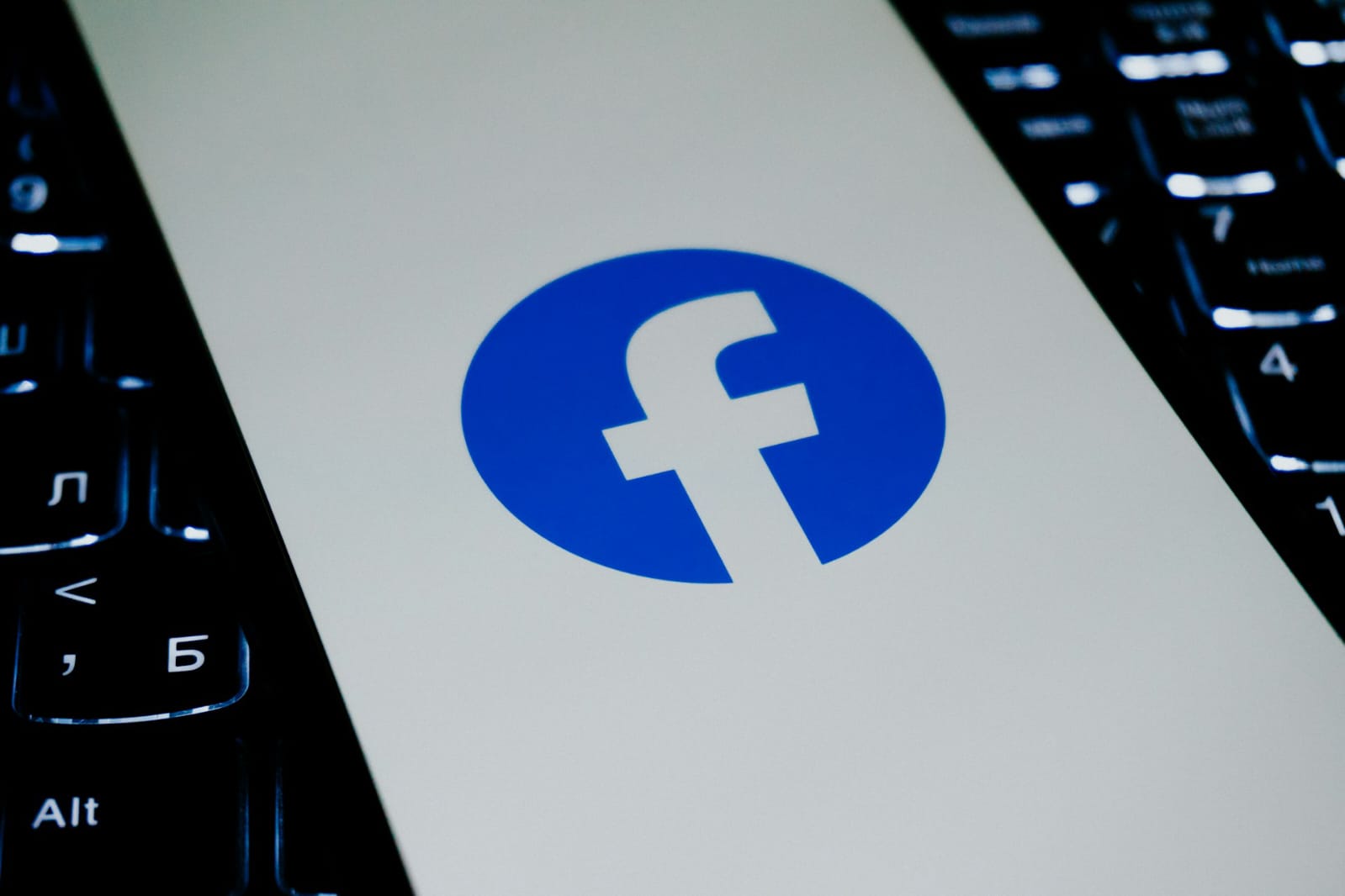 Kini belanja cukup dari Reels! Meta hadirkan fitur tautan produk langsung di Instagram dan Facebook.