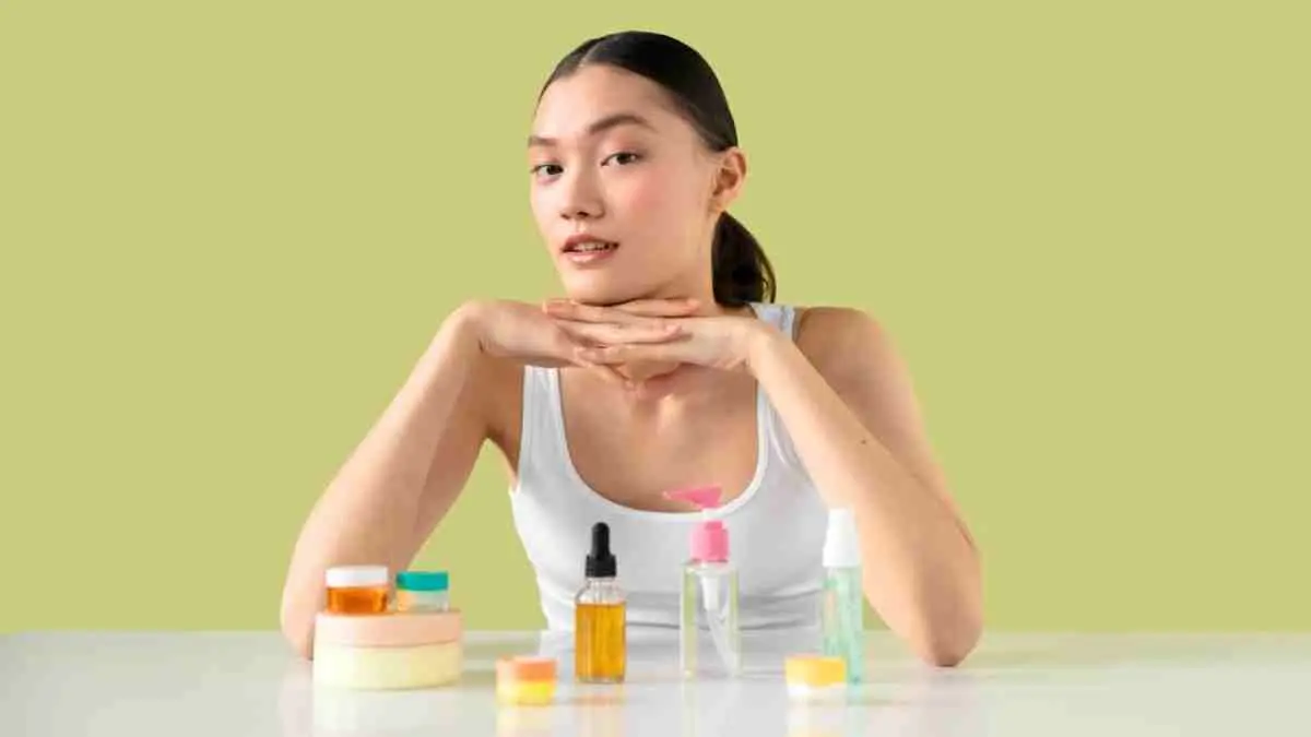 Jangan asal ikut tren skincare viral! Pemula cukup fokus pada 3 langkah dasar ini agar kulit sehat, aman, dan bebas masalah.(ilustrasi skincare)
