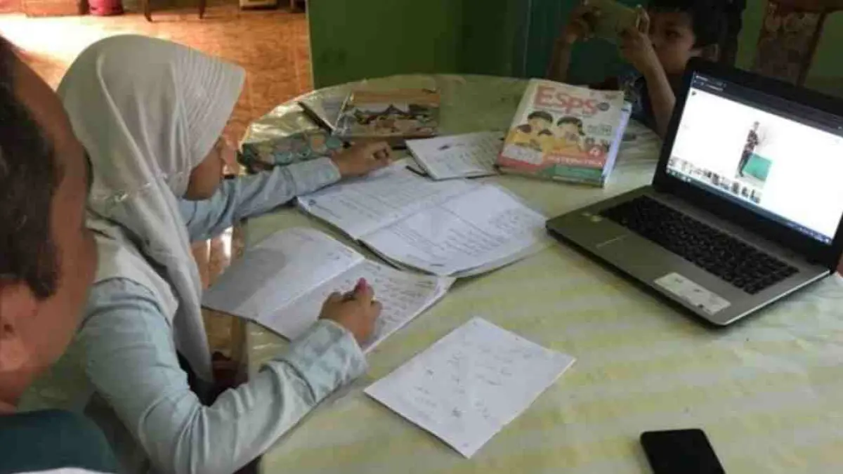 Pemerintah resmi batalkan belajar daring April 2026, utamakan pembelajaran tatap muka demi kualitas pendidikan dan cegah learning loss.