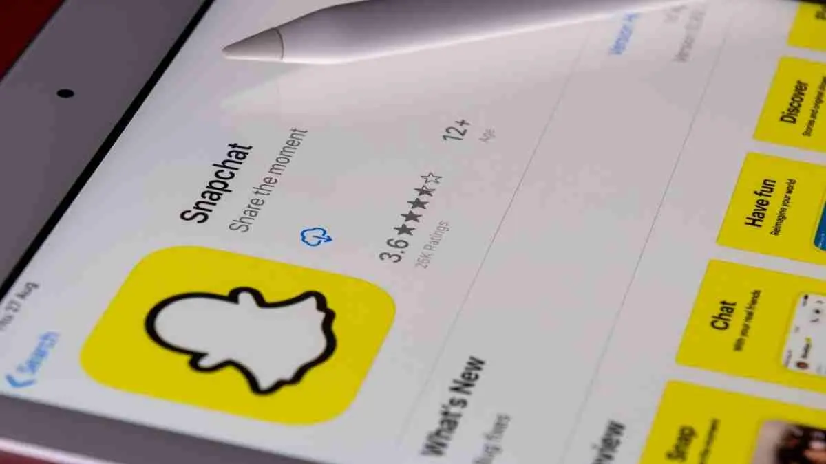 Snapchat diselidiki. Dugaan celah keamanan dan verifikasi usia jadi sorotan Komisi Eropa demi lindungi pengguna anak di dunia digital.  (Souvik Banerjee/Unsplash)
