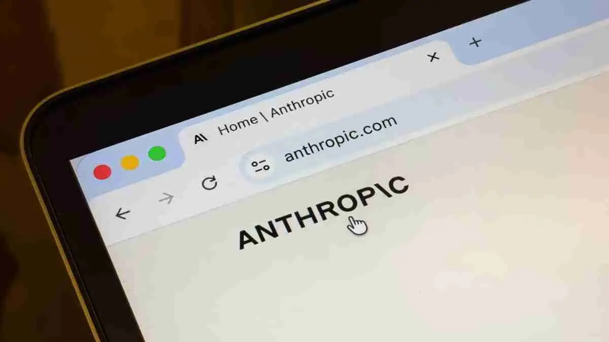 Pengadilan AS memihak Anthropic dan memerintahkan pemerintah mencabut label risiko rantai pasok dalam sengketa terkait kebijakan penggunaan AI. (Tech Edu Byte/Pinterest)
