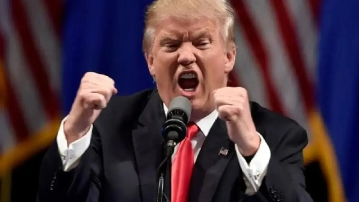 Donald Trump menuding Iran membantai puluhan ribu warganya dan menegaskan langkah militer AS sebagai upaya mencegah ancaman nuklir global.  (sumber: jawapos.com, Presiden Amerika Serikat, Donald Trump)