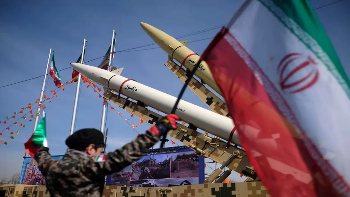 IRGC mengancam 18 perusahaan teknologi AS di Timur Tengah, memicu kekhawatiran global terhadap keamanan infrastruktur digital di kawasan konflik.  (agadir24/Pinterest)
