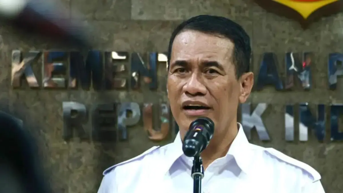 Mentan Amran meminta harga pestisida tidak dinaikkan drastis meski biaya produksi melonjak, demi menjaga stabilitas sektor pertanian. (Sumber: Jawapos.com)