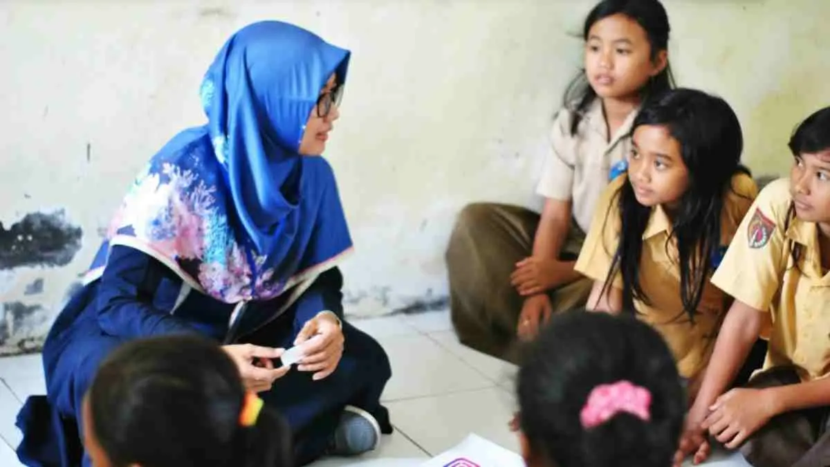 Project Based Learning semakin banyak diterapkan karena membuat siswa lebih aktif, kreatif, dan siap menghadapi tantangan dunia nyata. (Photo by Husniati Salma on Unsplash)