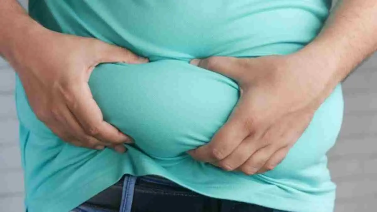 Perut buncit meski tubuh terlihat ramping bisa menjadi tanda bahaya lemak viseral yang berisiko memicu penyakit serius jika tidak dikendalikan (Ilustrasi perut buncit)