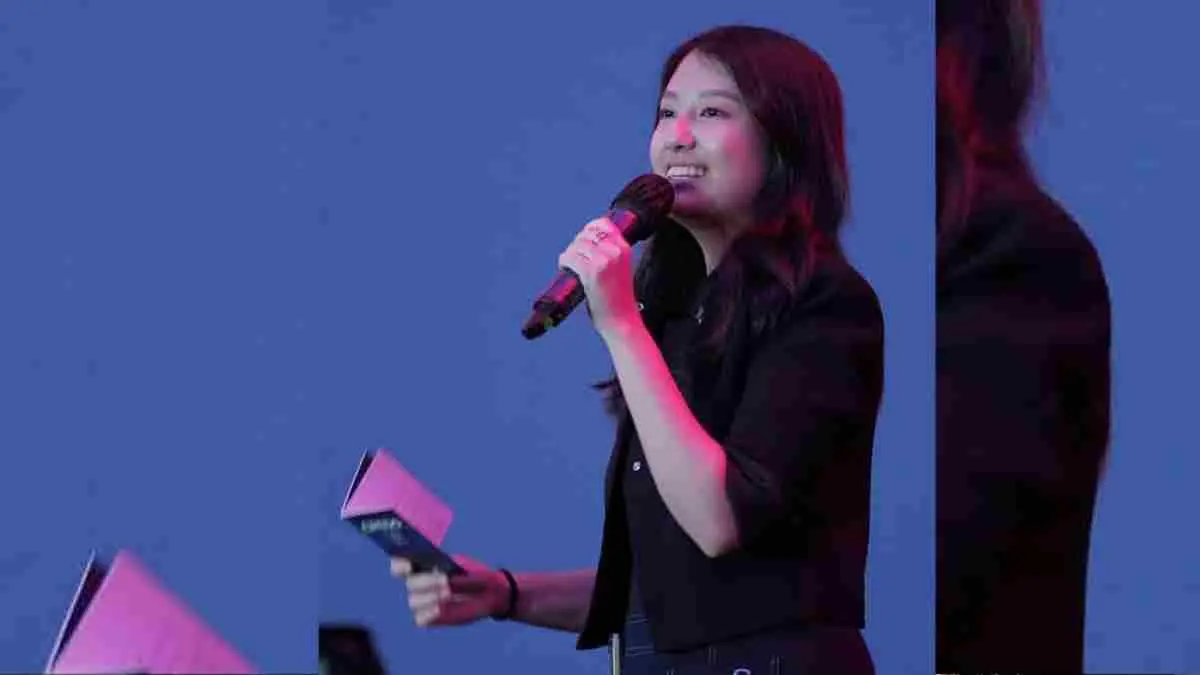 Abigail Limuria tekankan kedewasaan bukan mati rasa, melainkan kemampuan mengelola emosi secara sehat di tengah krisis (Sumber : Instagram @abigailimuria)