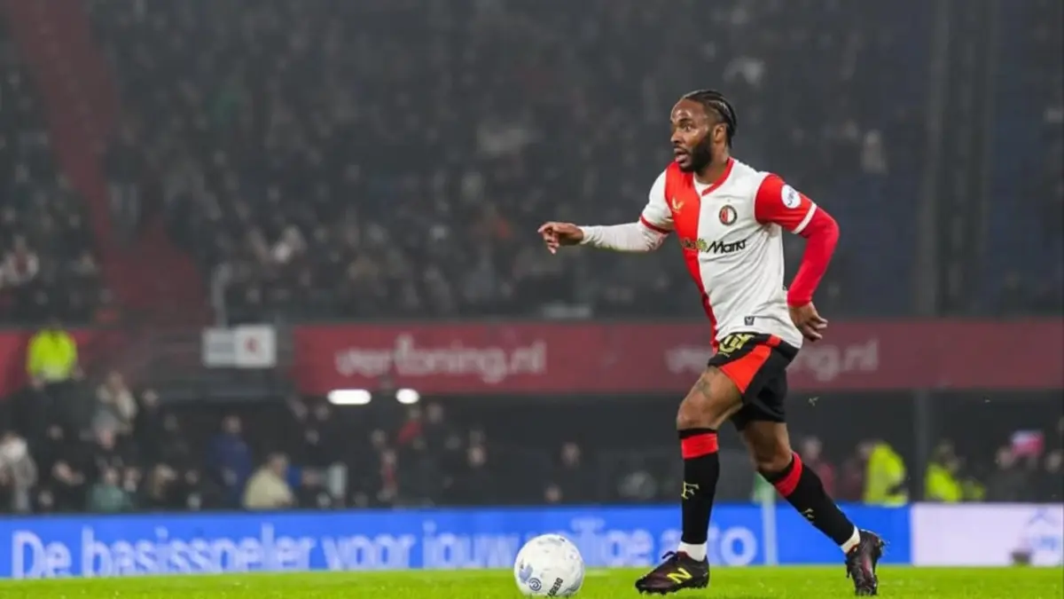 Performa minim membuat masa depan Raheem Sterling di Feyenoord kini dipertanyakan. (Instagram/sterling7)