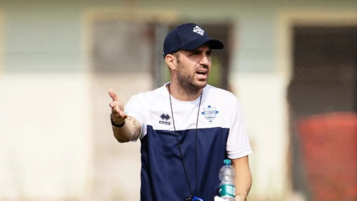 Cesc Fabregas jadi incaran klub Eropa usai sukses bersama Como, namun belum tertarik melatih Timnas Italia. (Sumber foto: Instagram/cescf4bregas)
