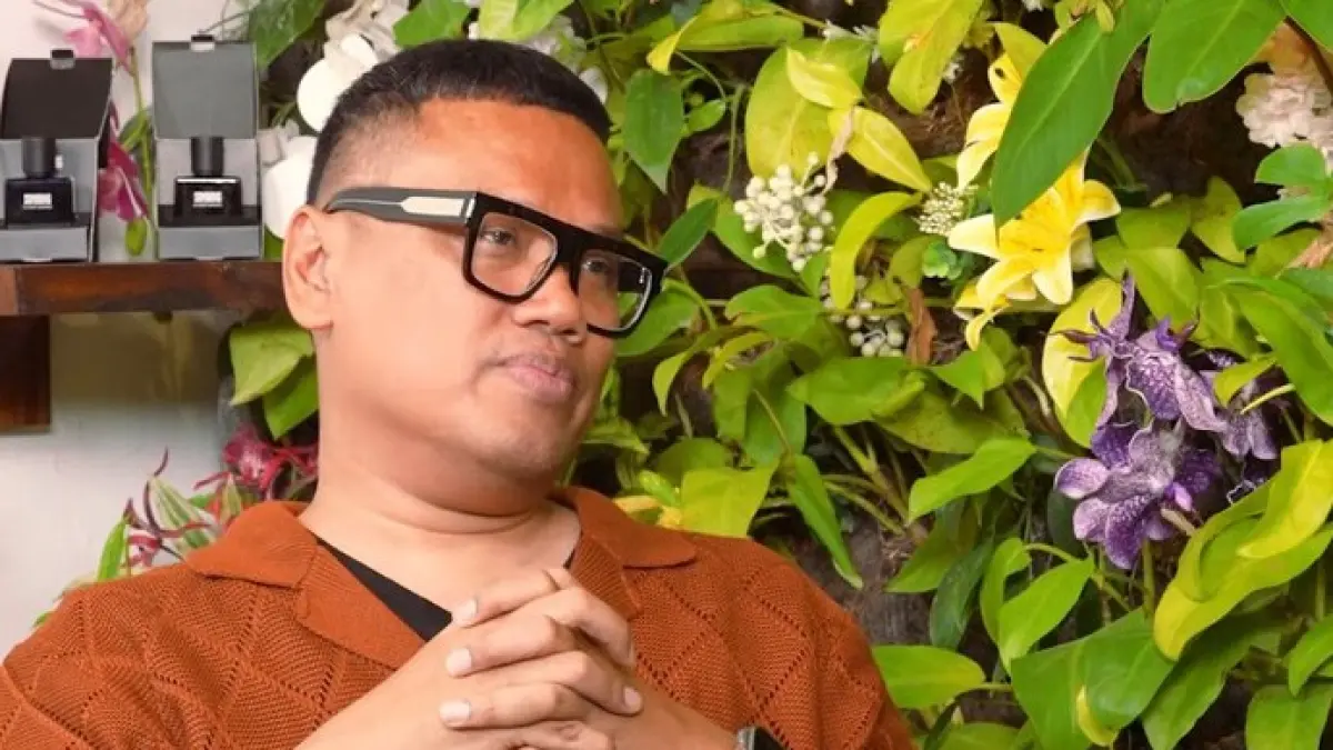 Viral belum tentu benar. Selalu cek fakta sebelum ikut menyebarkan. (YouTube @curhatbang)