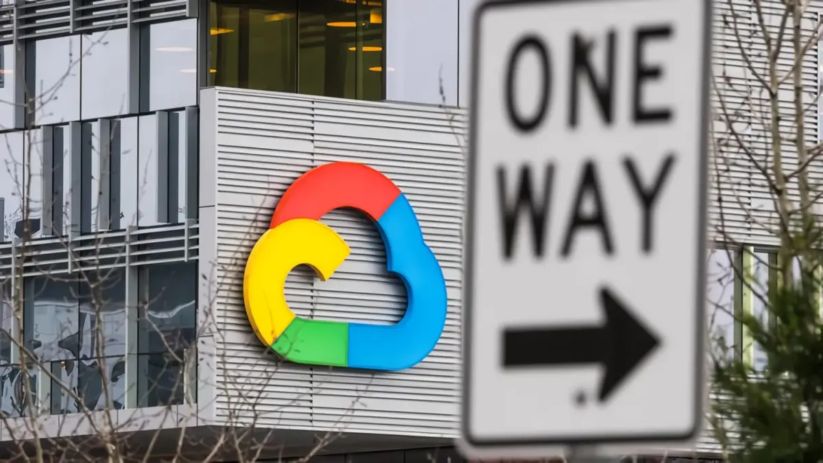 Google memperkenalkan TPU generasi ke-8 dengan dua varian untuk mendukung perkembangan AI yang semakin kompleks dan cepat. (DCemerald/Pinterest)