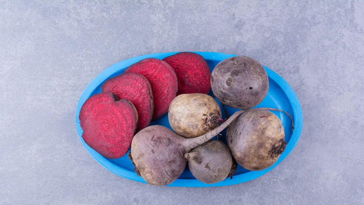 Dari kebutuhan keluarga jadi bisnis besar! Petani muda ini sukses kirim hingga 1 ton buah bit per hari ke berbagai daerah. (Sumber Foto: Freepik
Ilustrasi Buah Bit)