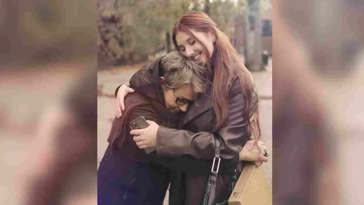 Mereka merawat tanpa henti, tapi sering lupa diri sendiri. Caregiver adalah pahlawan yang jarang terlihat. (ilustrasi)