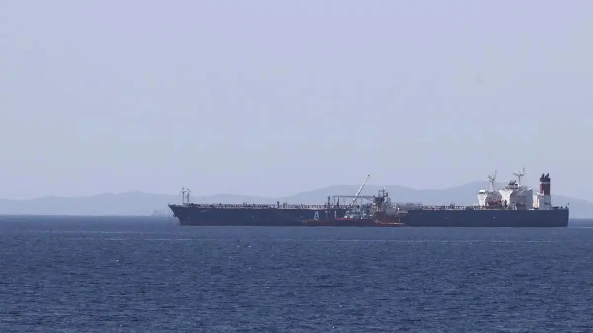Kapal raksasa lolos dari pengawasan. Bawa minyak Rp3,8 triliun, supertanker Iran masuk perairan Indonesia! Apa dampaknya? (Ilustrasi Supertanker milik Iran.  Sumber foto: Anadolu)