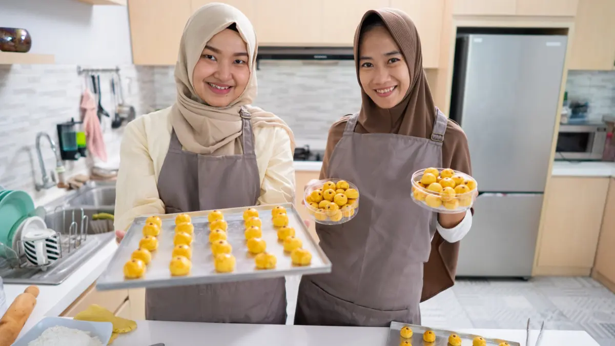peluang usaha rumahan dengan modal kecil yang cocok untuk ibu rumah tangga agar tetap produktif dan mandiri. (ilustrasi/mitra.bukalapak.com)