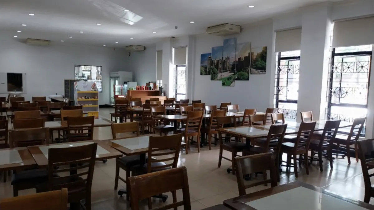 konsep Program Sekolah Garuda, tujuan pembentukannya, sistem seleksi, serta manfaatnya bagi siswa dan pendidikan Indonesia. (Photo by Edwin Petrus on Unsplash)