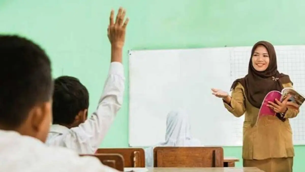 Nasib guru honorer non-Dapodik mulai jadi sorotan jelang 2027. Pemerintah menegaskan penataan status hanya berdasarkan data Dapodik per 31 Desember 2024 (Sumber Foto: Pinterest)