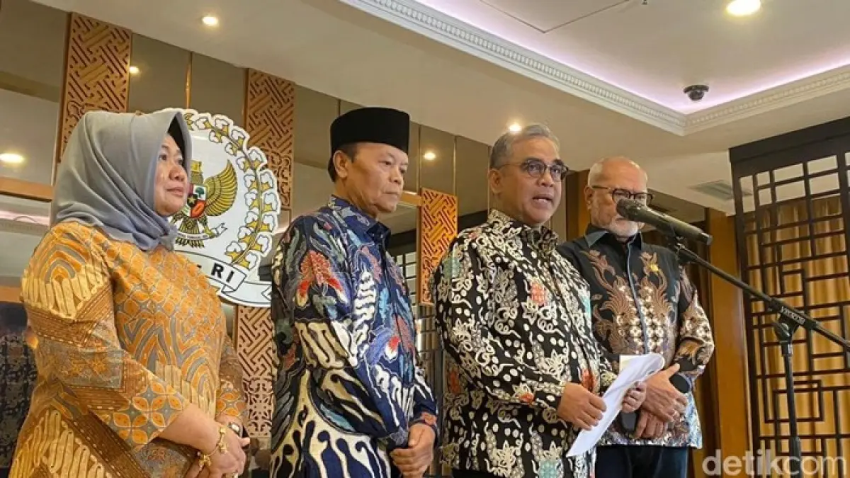 Viral di media sosial, polemik penilaian juri LCC Empat Pilar MPR RI di Kalbar akhirnya berujung pertandingan ulang. MPR juga menonaktifkan juri dan MC yang bertugas. (Dwi/detik.com)