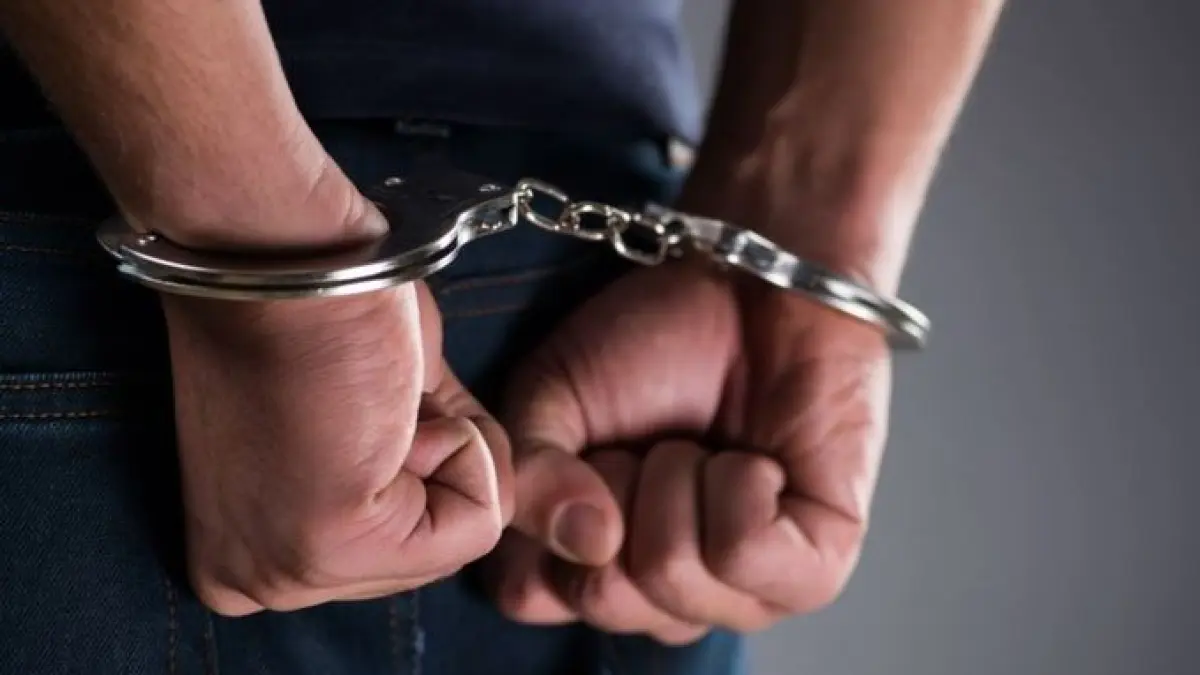 Polisi menangkap tiga pelaku yang diduga sudah berulang kali mencuri tas ekspor Lululemon di Bandara Soekarno-Hatta dengan total kerugian lebih dari Rp1 miliar. (Sumber Foto: Pinterest)