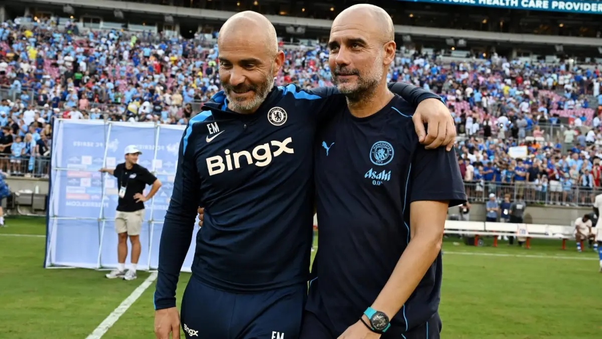 Enzo Maresca Saat Masih Melatih Chelsea Bersama Pep Guardiola Usai Laga Chelsea Versus Manchester City (Sumber foto : Chelsea FC/Darren Walsh)