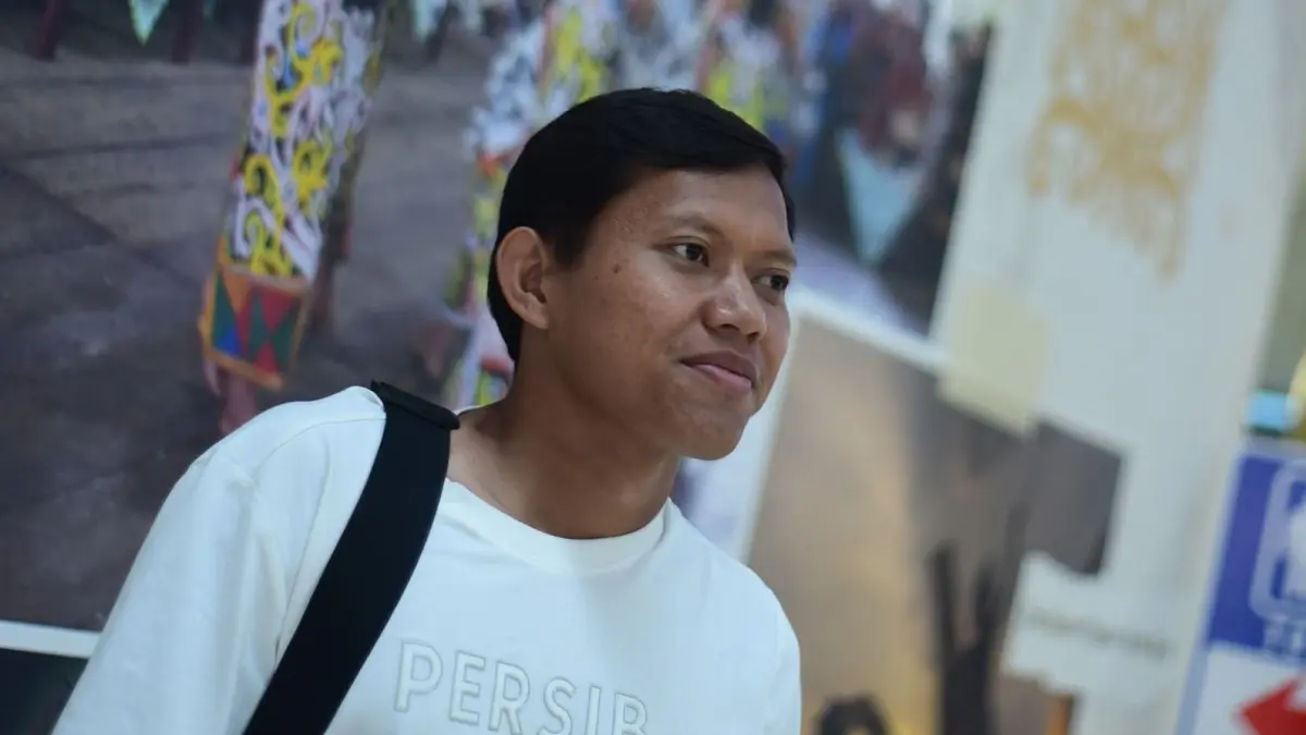 Persib Bandung hanya selangkah lagi menuju gelar juara. Namun Adam Alis menegaskan Maung Bandung tak ingin sekadar bermain aman. Targetnya tetap menang dan bikin sejarah di Bandung! (Sumber foto: Persib)