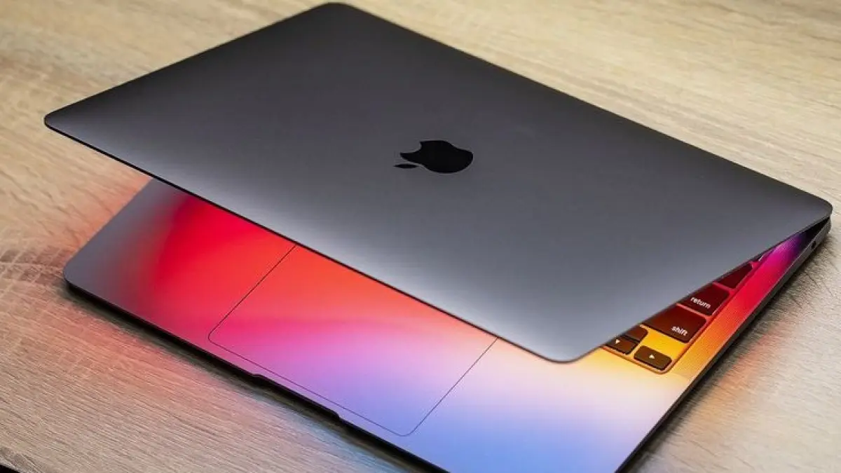 Era Mac Intel resmi mendekati akhir. Apple memastikan macOS 27 hanya mendukung perangkat dengan chip Apple Silicon seperti M1 dan generasi terbaru. (borabl/Pinterest)